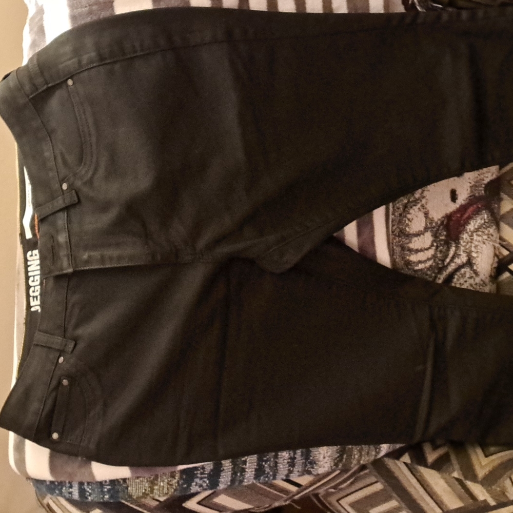 DKNY Jeggings in black size 10, NWOT